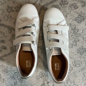 Fit-flop sneakers